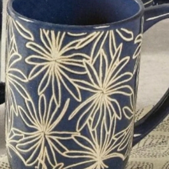 Laurie gates 4-piece mugs set - Picture 4 of 5